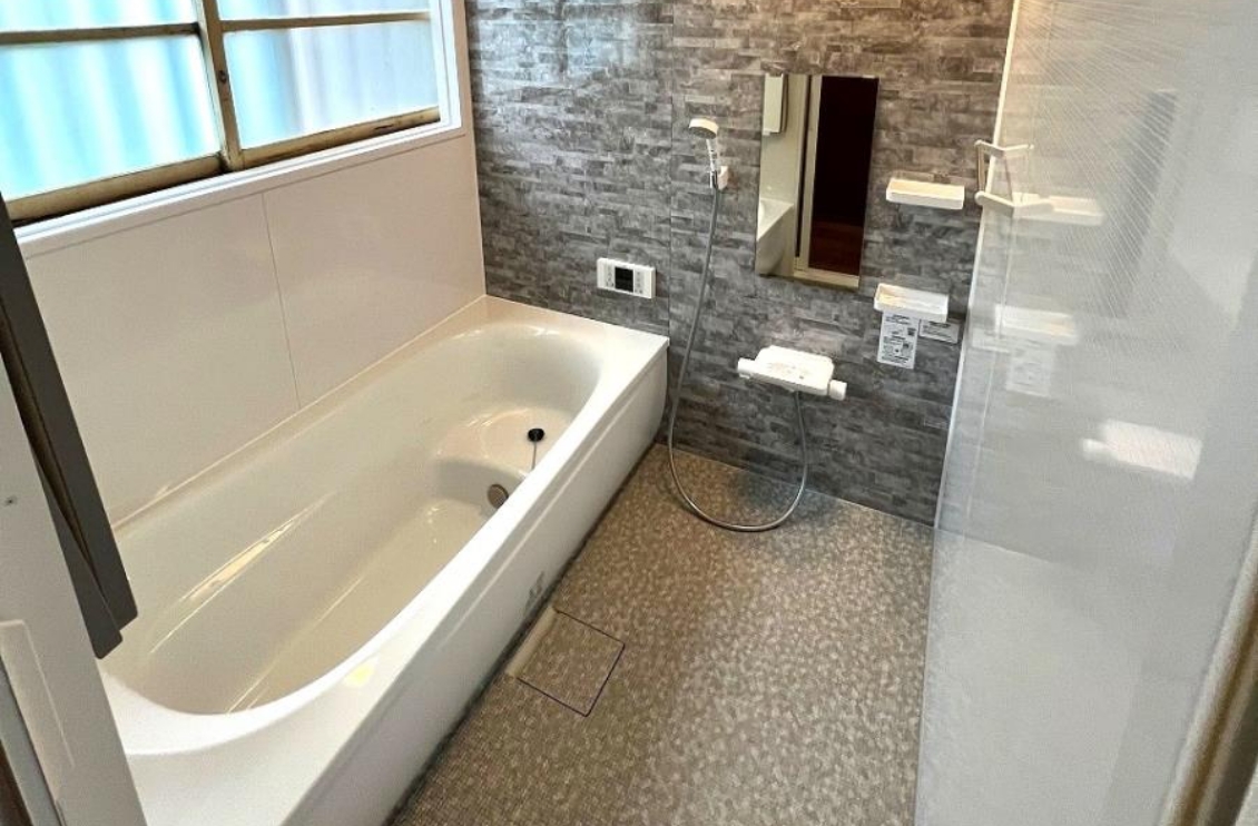  安全性と便利さをプラスする、浴室オプション