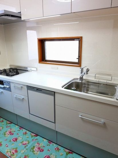 キッチンと玄関のリフォーム