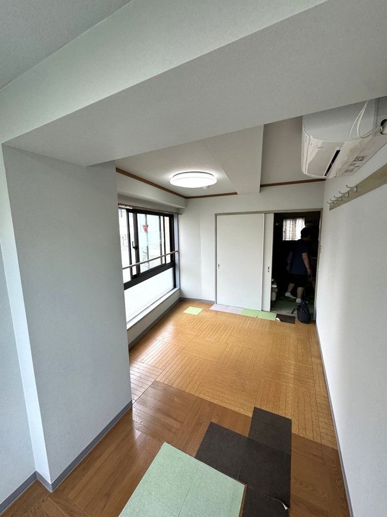 天井、窓下ボード 壁クロス張替