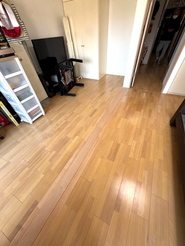 洋室2部屋を1部屋に間取り変更